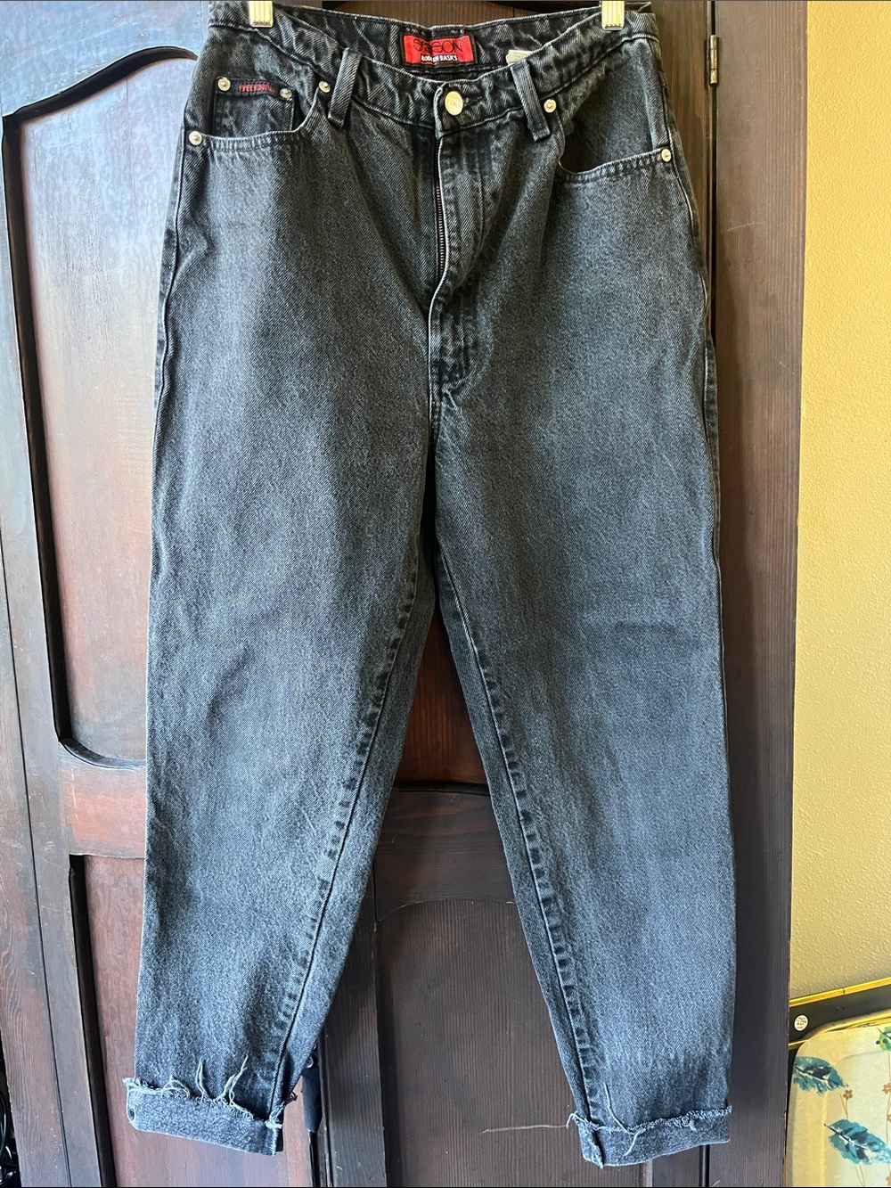 Vintage Sasson Jeans High-Rise Black Washed Mom Jeans